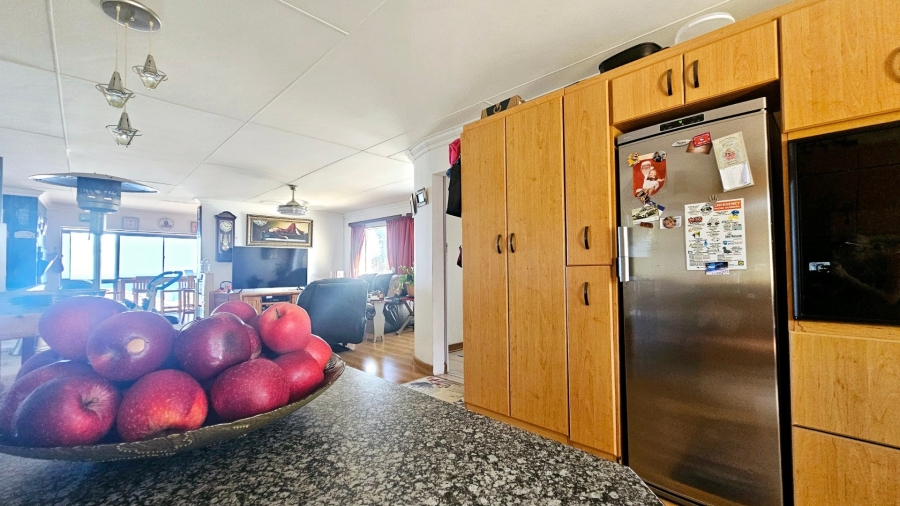 3 Bedroom Property for Sale in Dana Bay Western Cape
